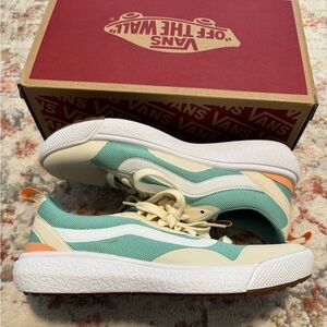 Vans ultrarange size 6 women’s